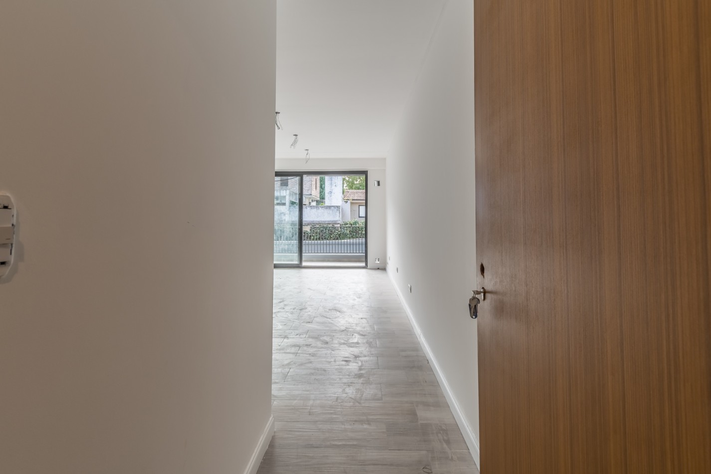 Departamento tres ambientes con patio propio a estrenar- entrega inmediata