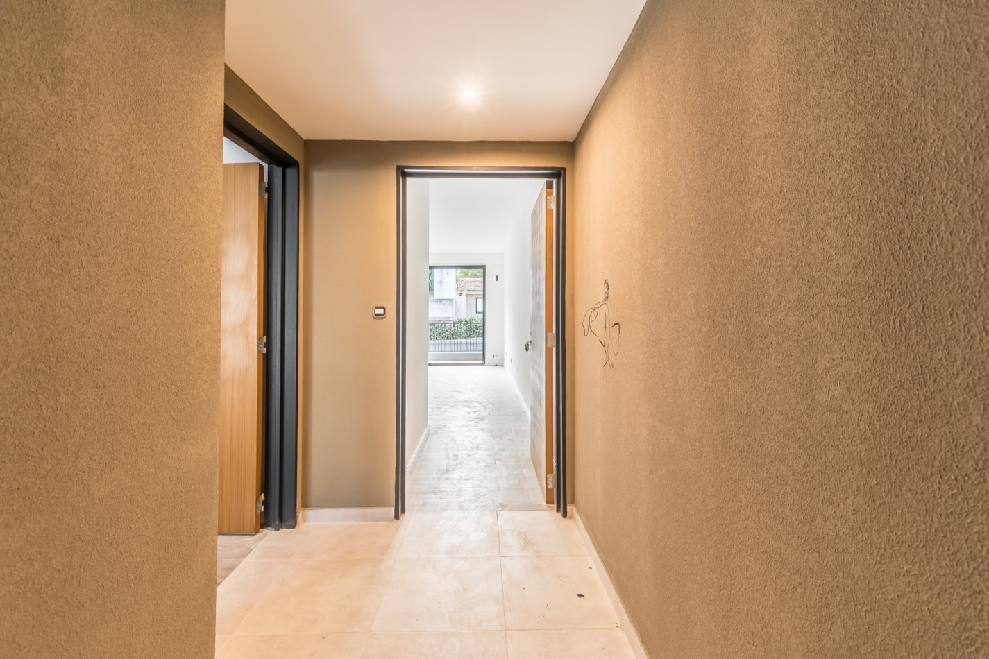Departamento tres ambientes con patio propio a estrenar- entrega inmediata