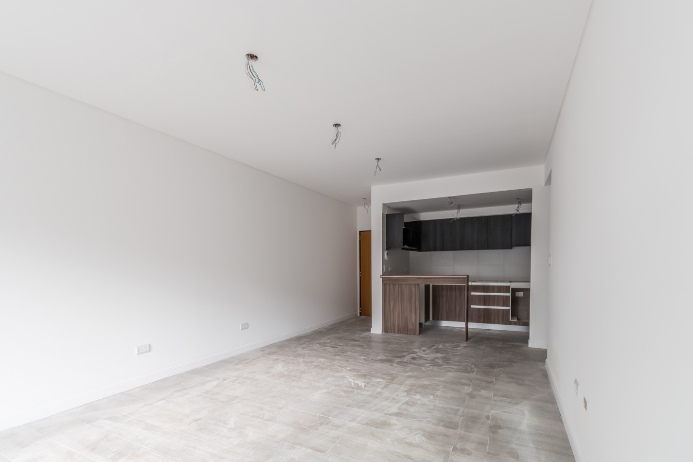 Departamento tres ambientes con patio propio a estrenar- entrega inmediata