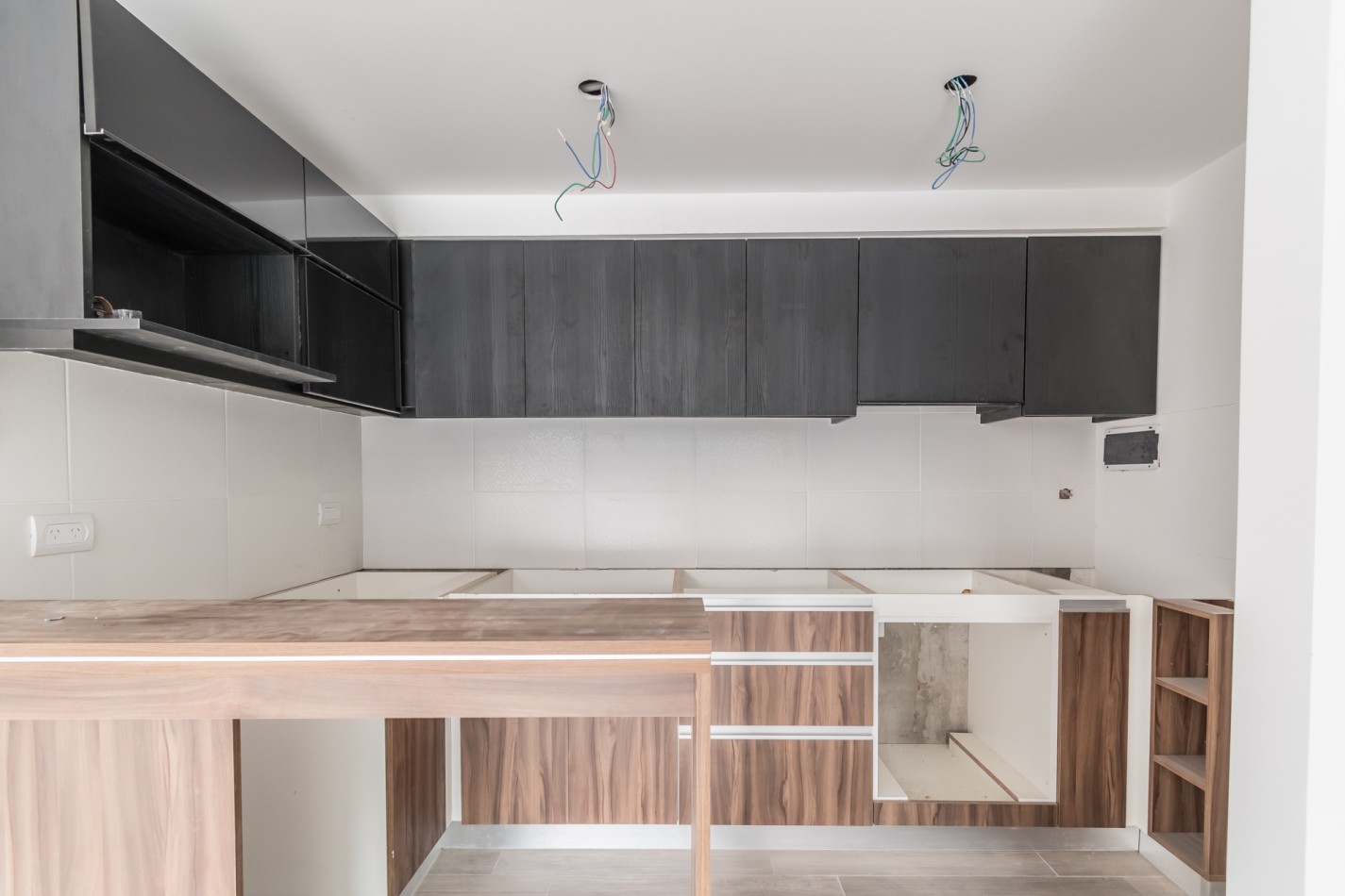 Departamento tres ambientes con patio propio a estrenar- entrega inmediata