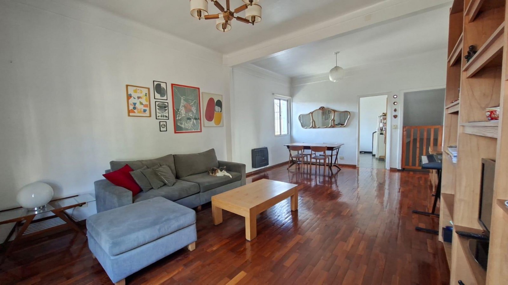 PH con terraza y quincho en Florida Mitre excelente estado