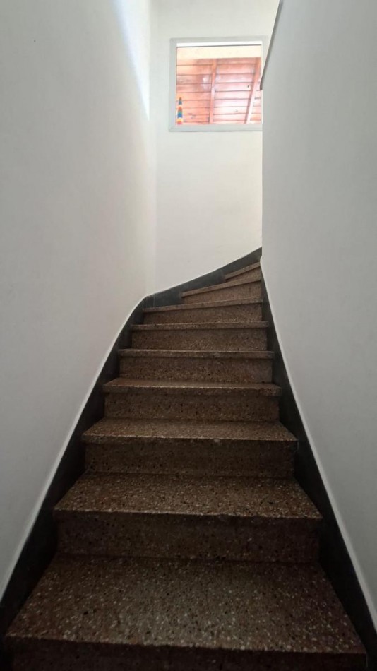 PH con terraza y quincho en Florida Mitre excelente estado