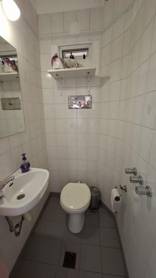 PH con terraza y quincho en Florida Mitre excelente estado