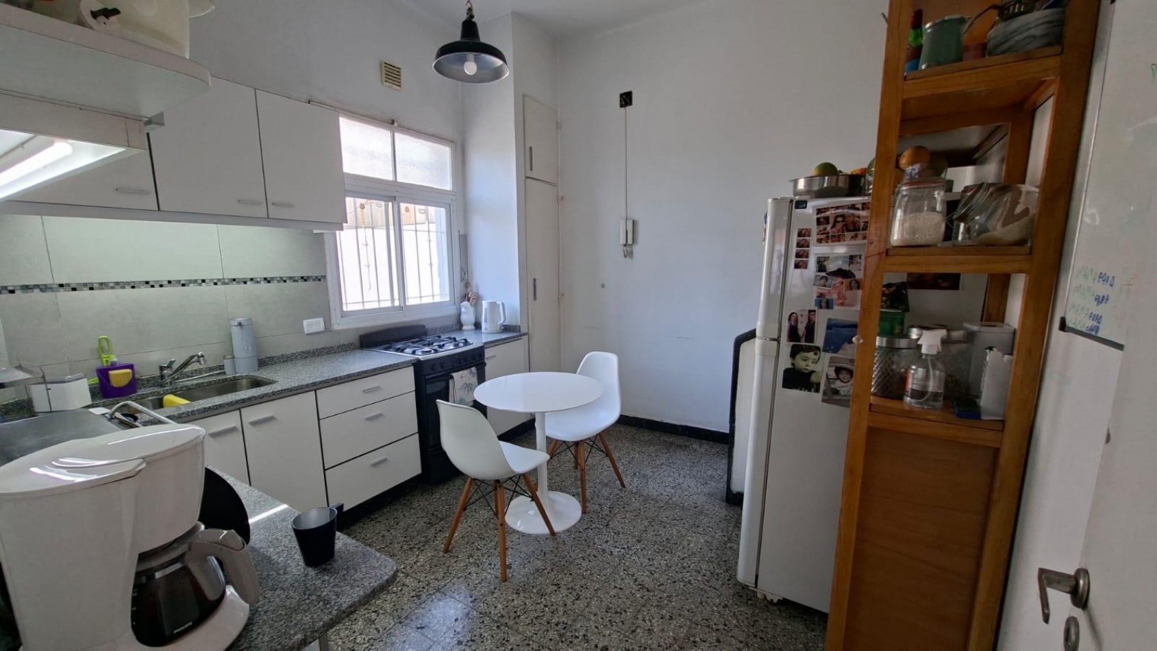 PH con terraza y quincho en Florida Mitre excelente estado