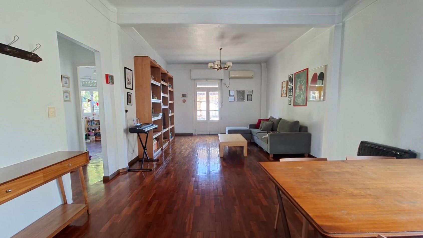 PH con terraza y quincho en Florida Mitre excelente estado