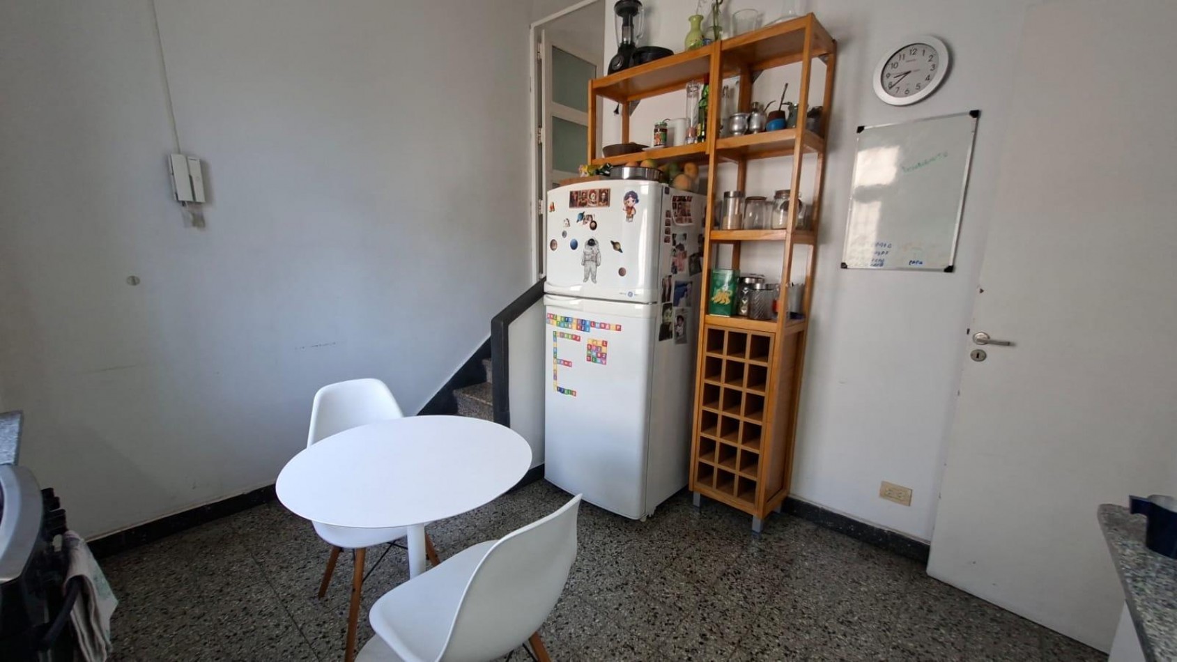 PH con terraza y quincho en Florida Mitre excelente estado