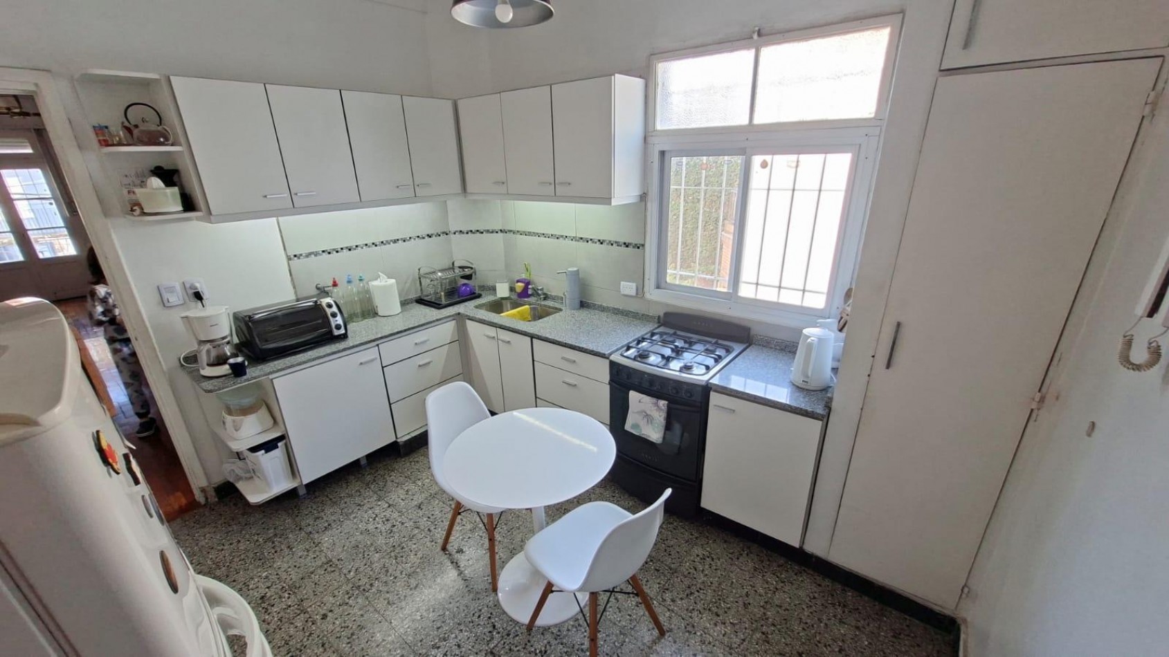 PH con terraza y quincho en Florida Mitre excelente estado