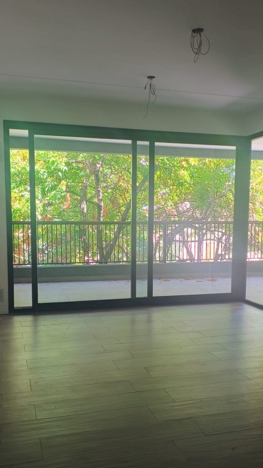 Departamento 3 Ambientes con Amplio Balcon, Gran Terraza y Parrilla + Cochera Cubierta