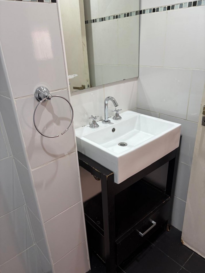 Alquiler Dpto 3 ambientes 1 piso por escalera Florida Mitre SIN EXPENSAS