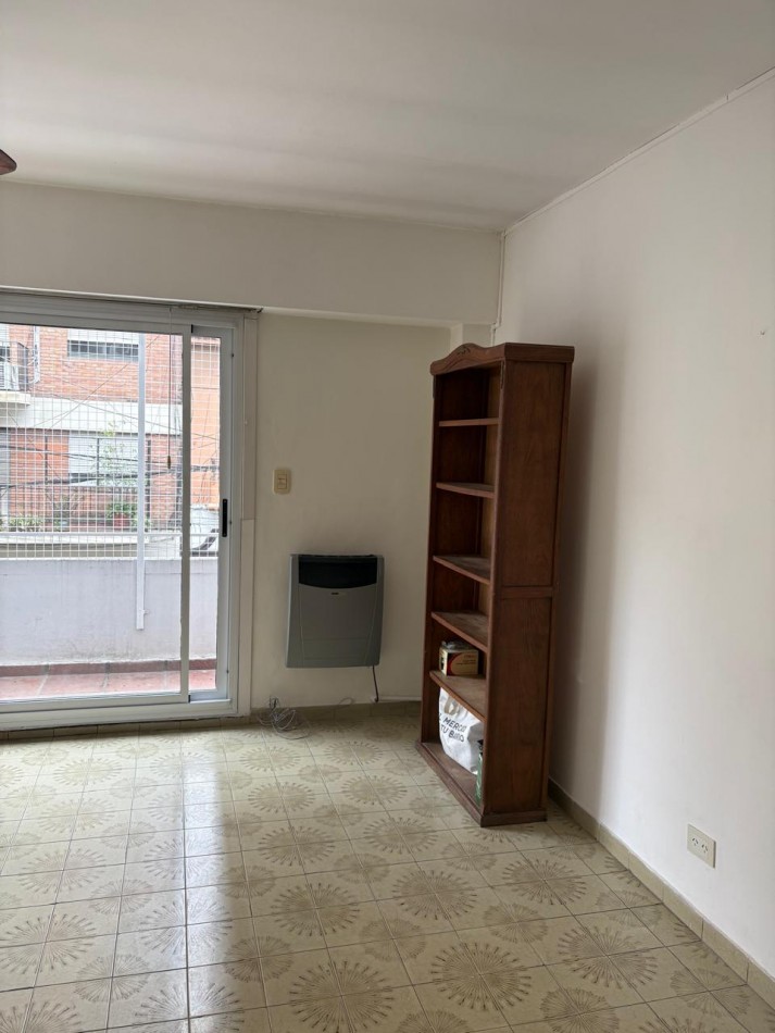 Alquiler Dpto 3 ambientes 1 piso por escalera Florida Mitre SIN EXPENSAS