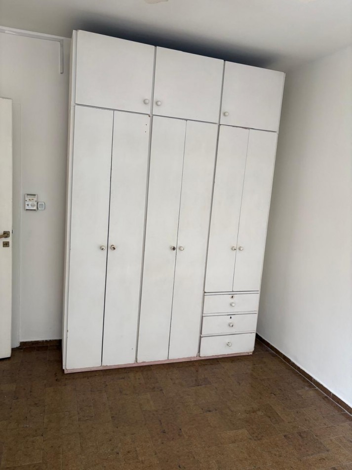Alquiler Dpto 3 ambientes 1 piso por escalera Florida Mitre SIN EXPENSAS