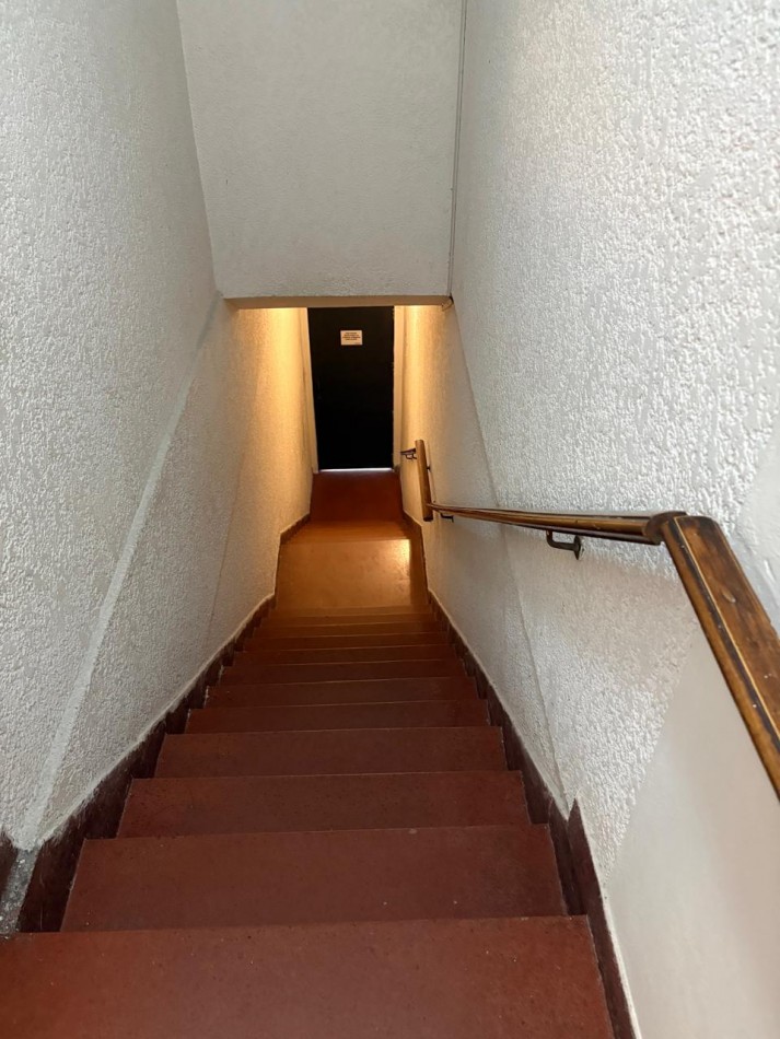 Alquiler Dpto 3 ambientes 1 piso por escalera Florida Mitre SIN EXPENSAS