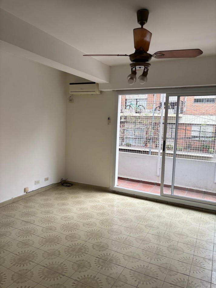 Alquiler Dpto 3 ambientes 1 piso por escalera Florida Mitre SIN EXPENSAS