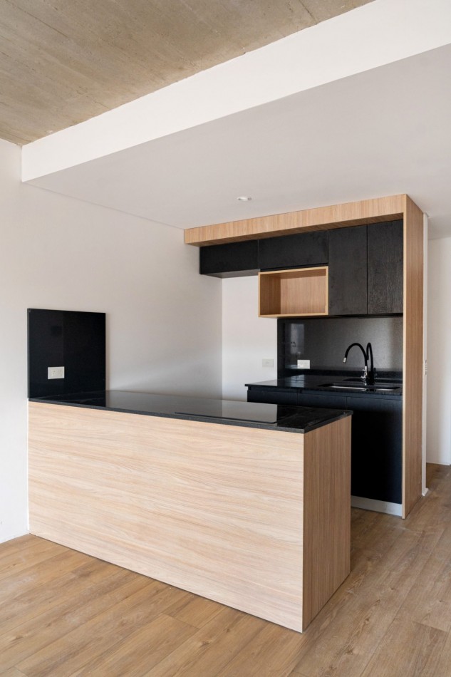 Departamento de tres ambientes en con cochera en venta NO APTO CREDITO