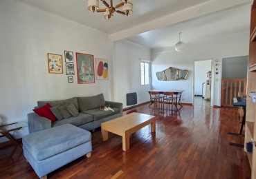 PH con terraza y quincho en Florida Mitre excelente estado