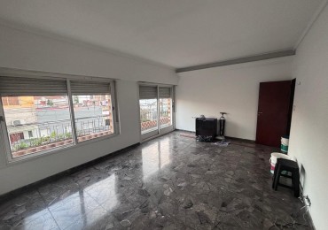 PH de 4 ambientes con terraza propia- Florida Oeste